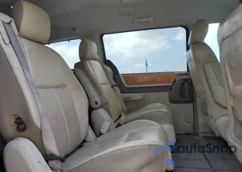 2008 Chrysler Town & Country Limited из США, поврежденный, VIN 2A8HR64X38R134403